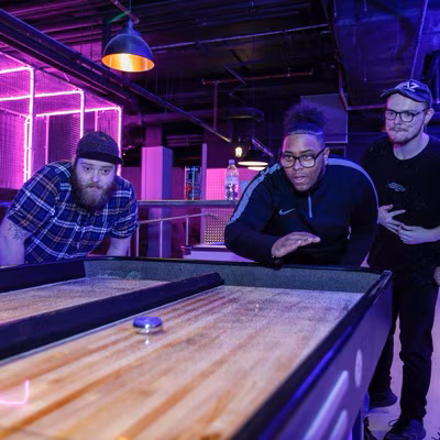 Shuffleboard Bounce