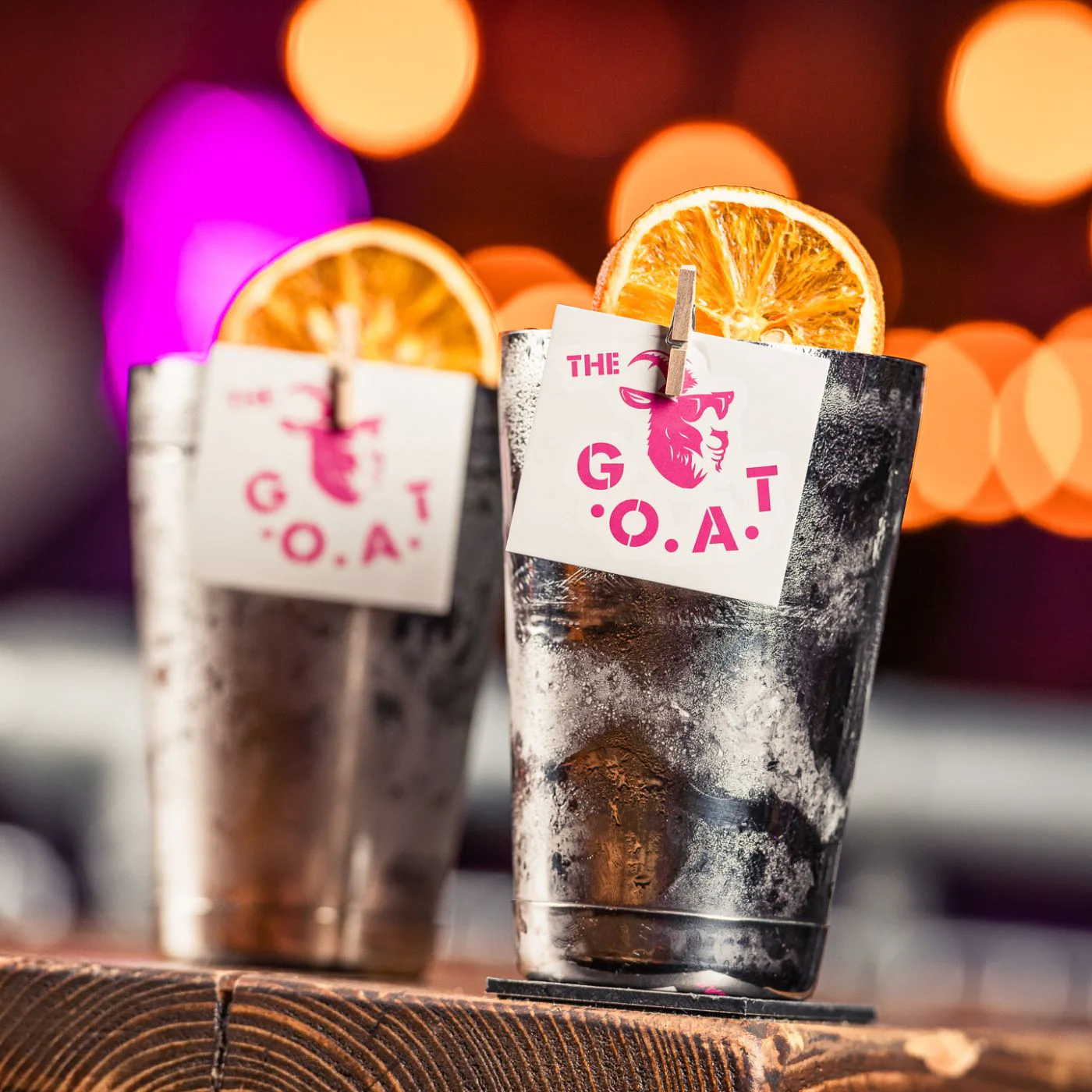2 FOR 1 COCKTAILS 